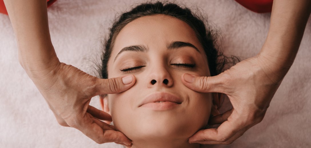 Masaż liftingujący