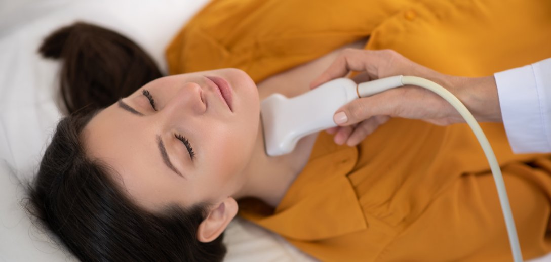 Hashimoto –  jak rozpoznać objawy choroby i jak z nią żyć?