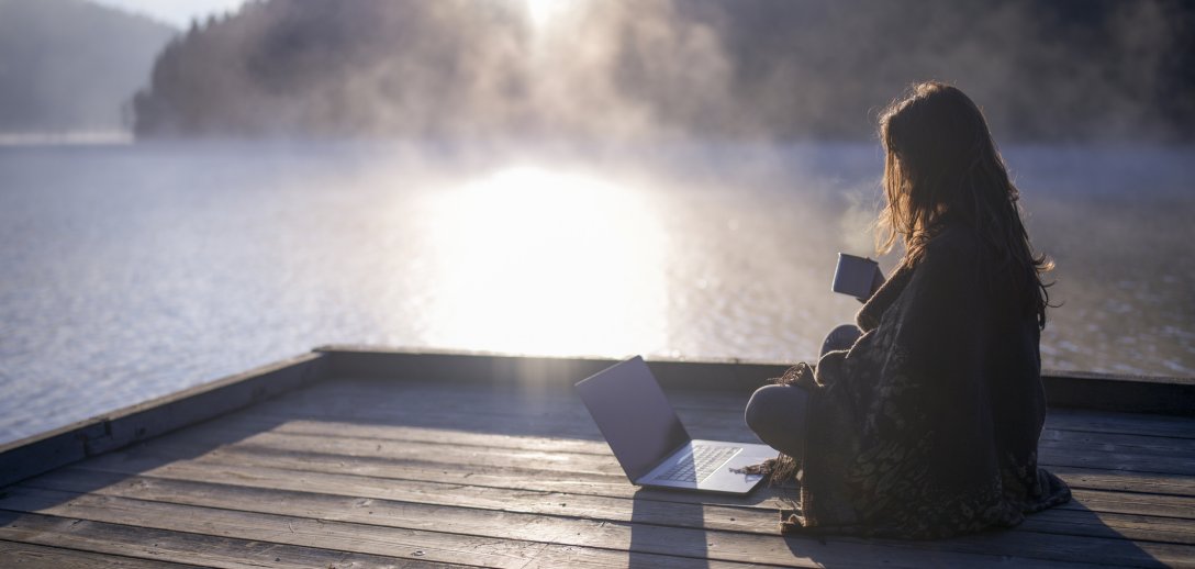 Czym jest digital wellbeing i dlaczego warto klikać w posty niezgodne z naszymi poglądami?