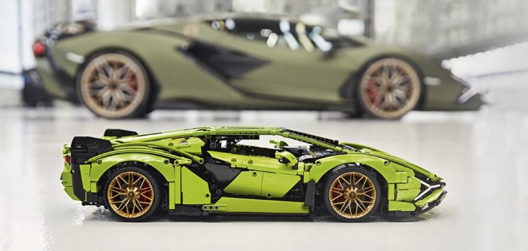 Testujemy Lamborghini Siána FKP 37 od... LEGO i sprawdzamy, dlaczego te klocki nigdy się nie nudzą.
