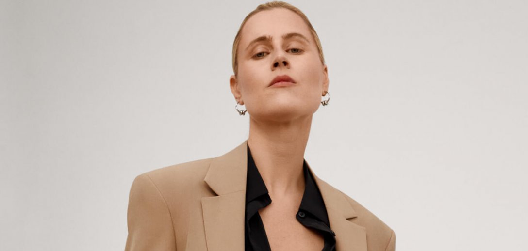 Holenderska influencerka Linda Tol gwiazdą lookbooka Simple!