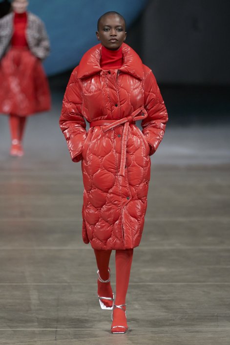 Modne płaszcze 2022 na jesień zima