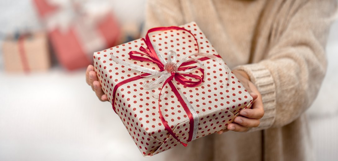 Elegancki prezent na święta? Te zestawy kosmetyków premium zachwycą