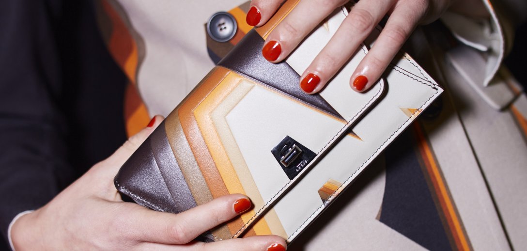 Czy wszyscy chcemy zarabiać więcej i czym jest kierat hedonistyczny? Pytamy psychologa o pieniądze