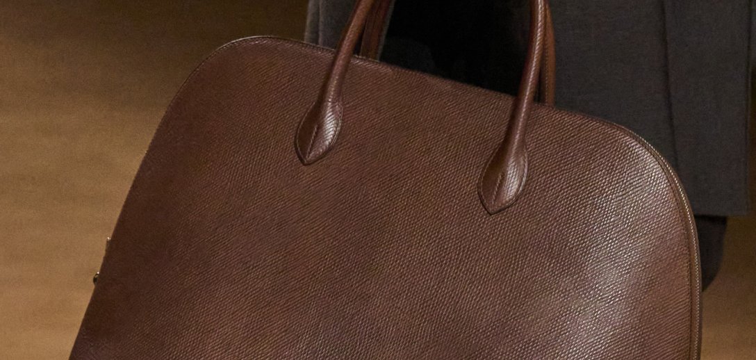 Torebka XXL wkracza na salony. Te eleganckie modele doskonale uzupełnią klasyczną stylizację