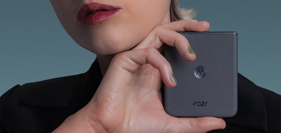 Trwa moda na składaki! A smartfony razr 50 ultra oraz razr 50 to wyjątkowo stylowe akcesoria