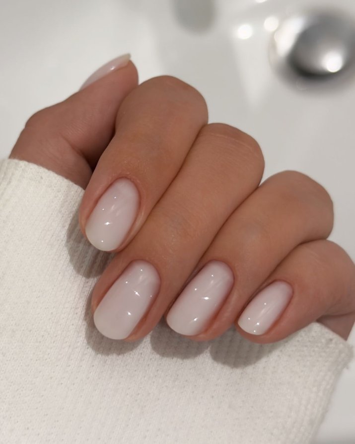 Paznokcie jesienne kolory_milky nails_1