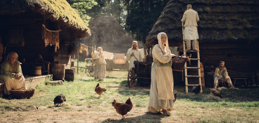 Polaków nie stać na autoironię?  Kontynuacja serialu 1670 to dowód, że nabieramy do siebie dystansu