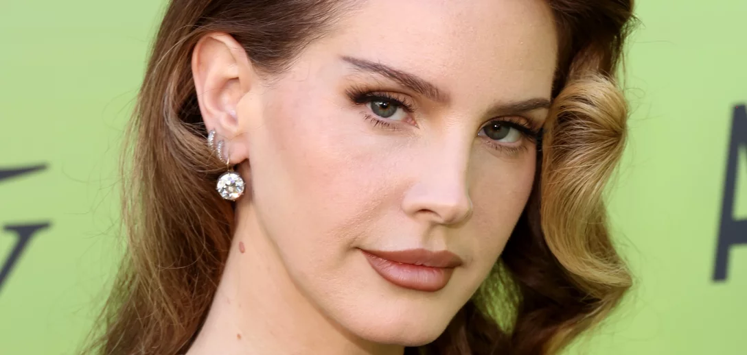 Lana Del Rey: jak córka milionera wylansowała modę na melancholijne piosenki i retro