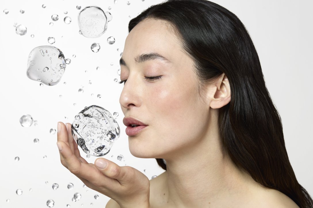 Usta, które opowiadają więcej – podejście EGOLIPS od IBSA Derma