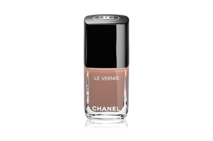 mocha-mousse-lakier-chanel