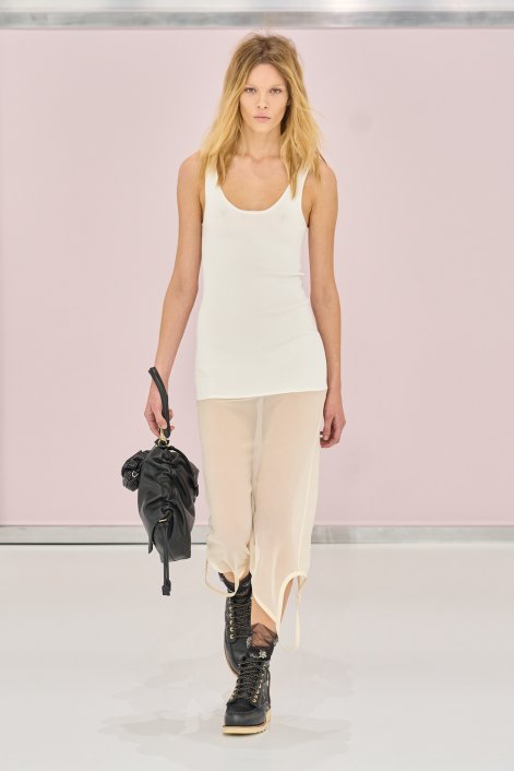 transparentne-spódnice-trend-wiosna-lato-2025-Fendi S25 013