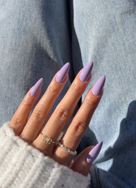 lavender-milk-nails-modny-manicure-wiosna-lato-2025-7