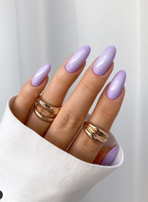 lavender-milk-nails-modny-manicure-wiosna-lato-2025-13