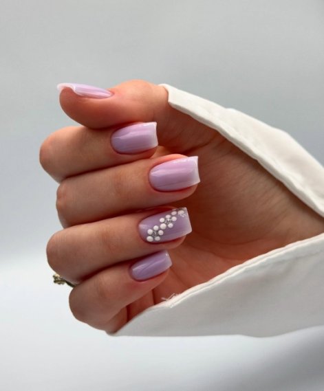 lavender-milk-nails-modny-manicure-wiosna-lato-2025-9