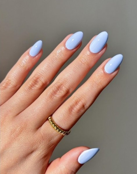 paznokcie-baby-blue-wiosna-lato-2025-inspiracje-6