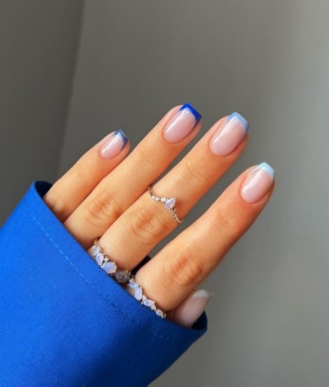 baby-blue-nails-wiosna-lato-2025-2