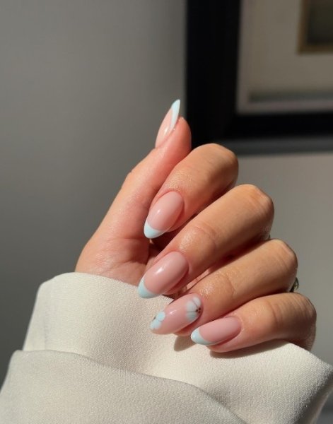 paznokcie-baby-blue-wiosna-lato-2025-inspiracje-20