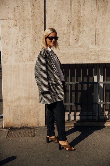 modne-stylizacje-do pracy-na-wiosne-i-lato-2025-Milano str S25 1089