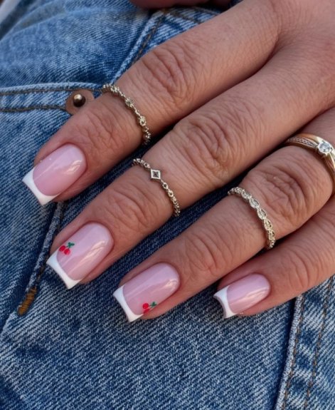 owocowy-manicure-na-wiosnę-i-lato-2025-inspiracje-8
