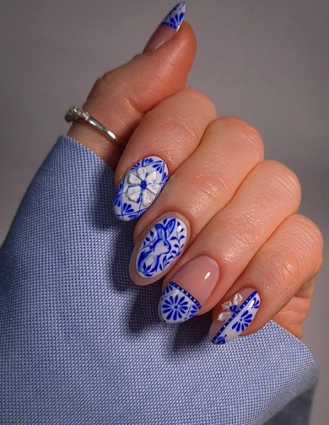 flowe-nails-paznokcie-z-motymem-kwiatów-trend-wiosna-lato-2025-4