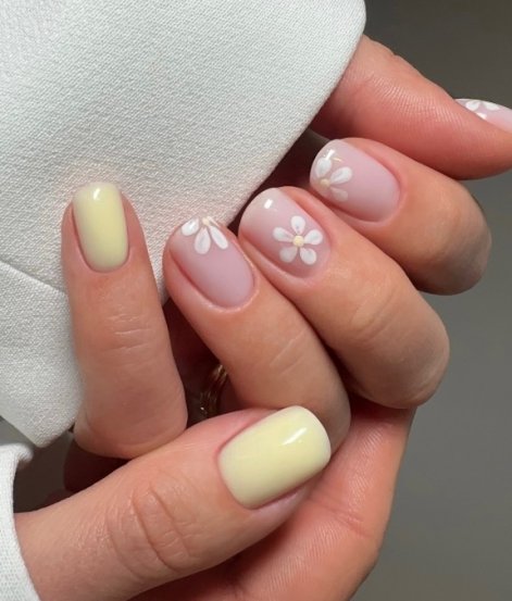 flowe-nails-paznokcie-z-motymem-kwiatów-trend-wiosna-lato-2025-9