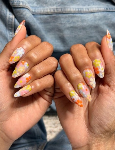 flowe-nails-paznokcie-z-motymem-kwiatów-trend-wiosna-lato-2025-8