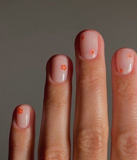 flowe-nails-paznokcie-z-motymem-kwiatów-trend-wiosna-lato-2025-10