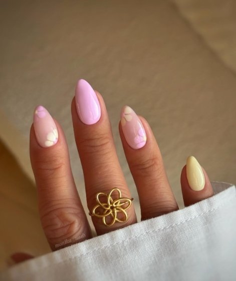 flowe-nails-paznokcie-z-motymem-kwiatów-trend-wiosna-lato-2025-23