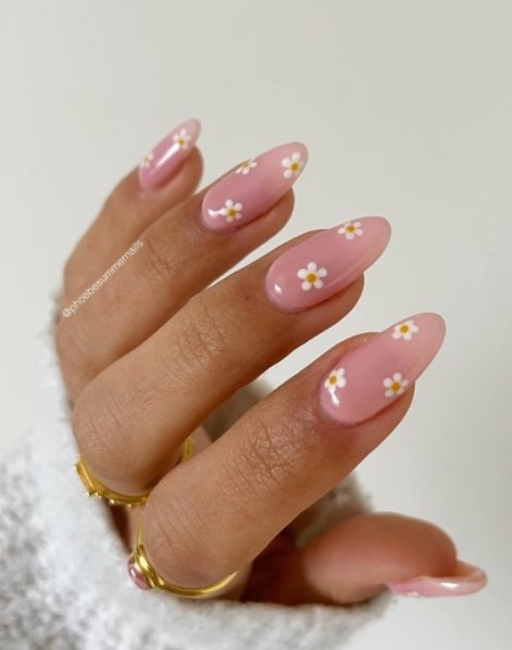 flowe-nails-paznokcie-z-motymem-kwiatów-trend-wiosna-lato-2025-24