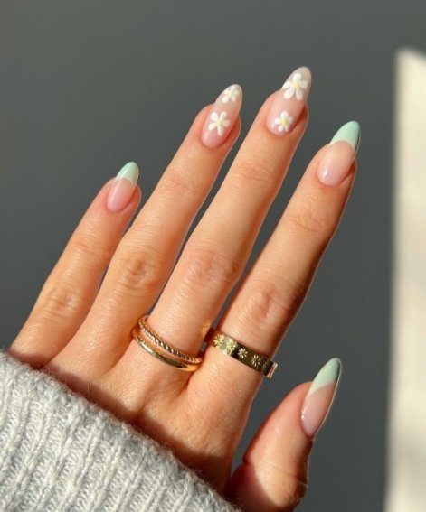 flowe-nails-paznokcie-z-motymem-kwiatów-trend-wiosna-lato-2025-39