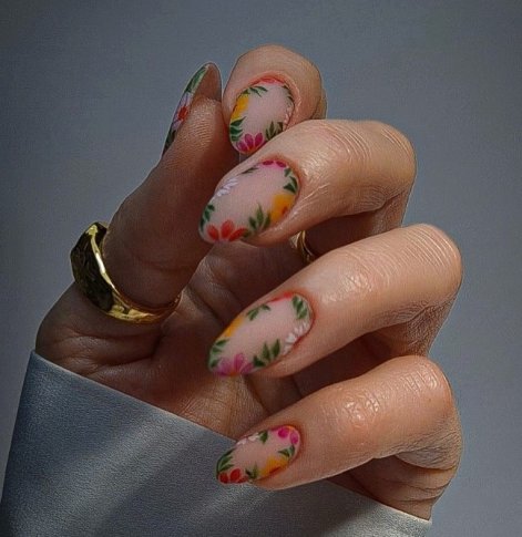 flowe-nails-paznokcie-z-motymem-kwiatów-trend-wiosna-lato-2025-42