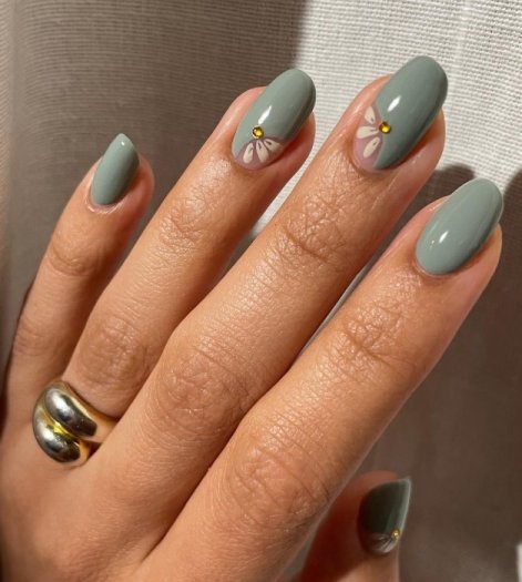flowe-nails-paznokcie-z-motymem-kwiatów-trend-wiosna-lato-2025-44