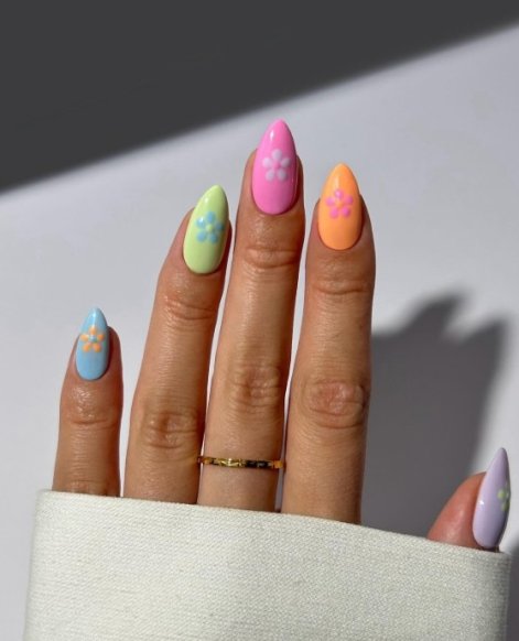 flowe-nails-paznokcie-z-motymem-kwiatów-trend-wiosna-lato-2025-51