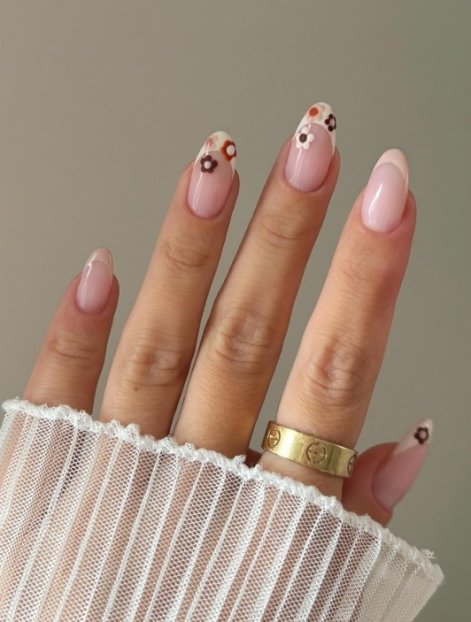 flowe-nails-paznokcie-z-motymem-kwiatów-trend-wiosna-lato-2025-81