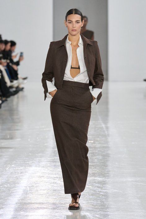 modne-garnitury-wiosna-lato-2025-Max Mara S25 001