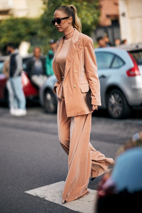 modne-garnitury-wiosna-lato-2025-Milano str S25 1232