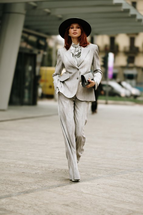 modne-garnitury-wiosna-lato-2025-Milano str S25 2147