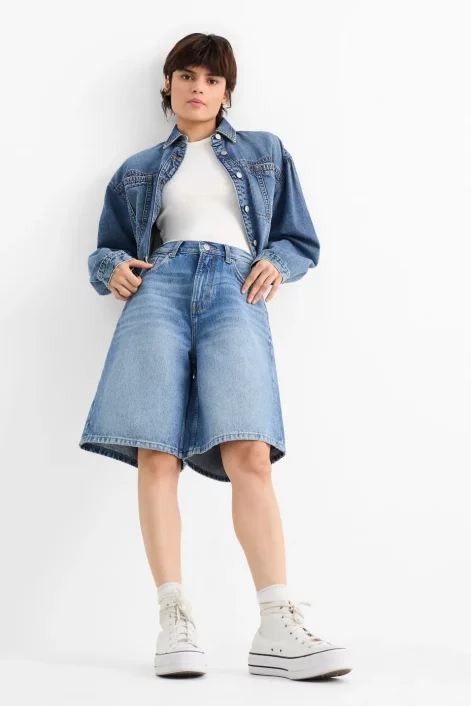denimowe jortsy hitem lata 2025