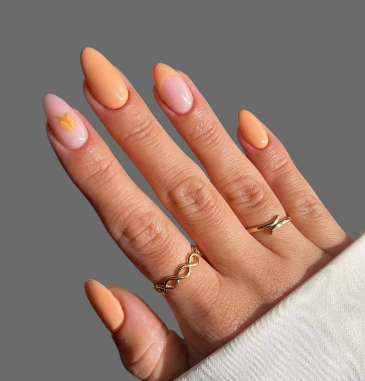 Paznokcie jak letnie smoothie. 28 pomysłów na modny owocowy manicure