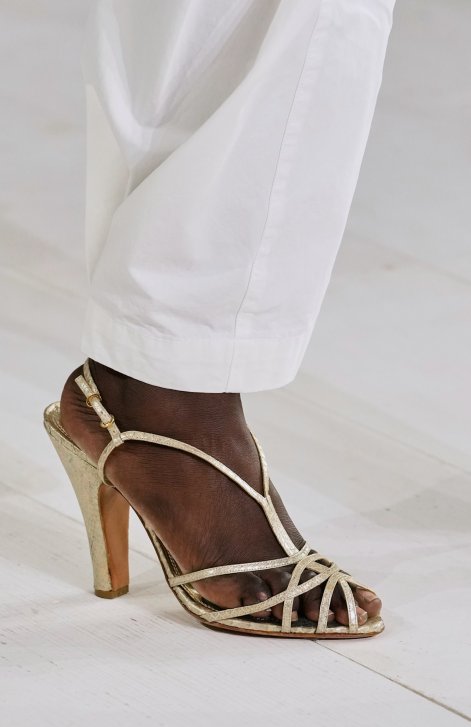 buty-peep-toe-trend-wiosna-lato-2025-Ralph Lauren clp S25 268