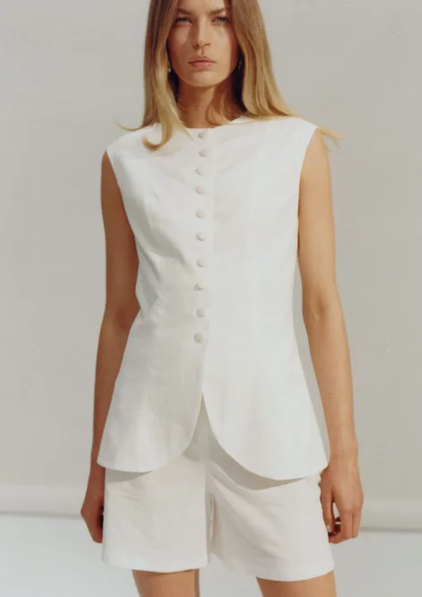 3 trendy na lato, które gwarantują elegancki look 