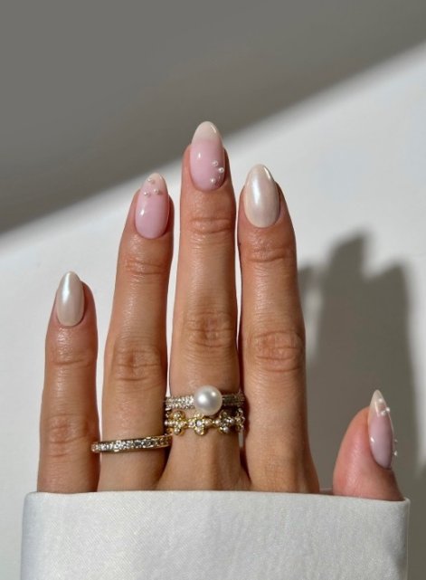 pearl-nails-manicure-na-lato-2025-