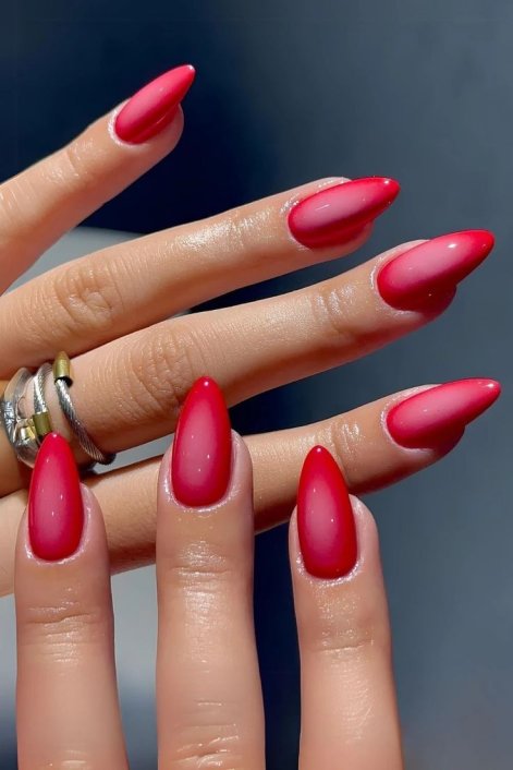 aura-nails-modne-paznokcie-na-lato- 2025-9