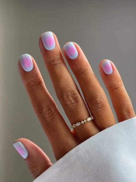 aura-nails-modne-paznokcie-na-lato- 2025-11