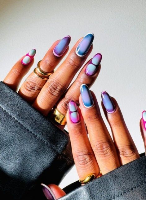 aura-nails-modne-paznokcie-na-lato-2025-10