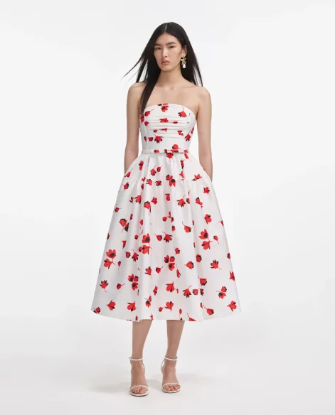 trend sukienki retro kwiaty lato 2025