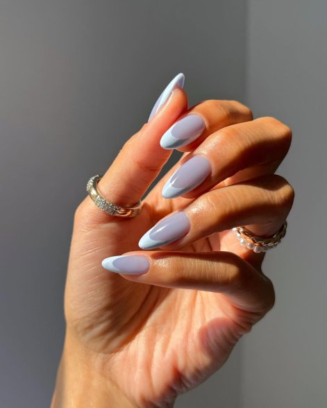 francuski-manicure-na-lato-2025-inspiracje-3