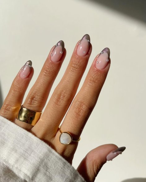 francuski-manicure-na-lato-2025-inspiracje-6