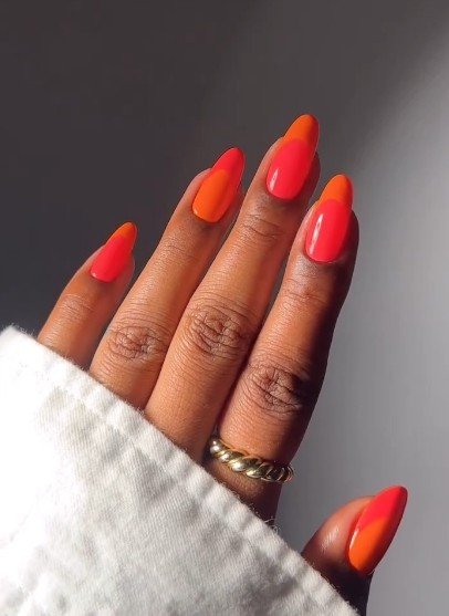 francuski-manicure-na-lato-2025-inspiracje-17